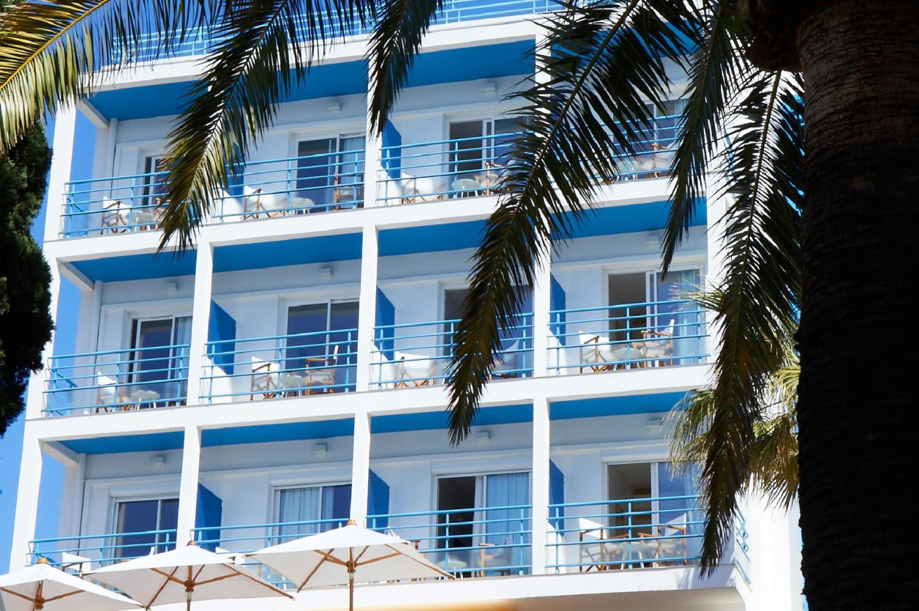 Hotel California 2*